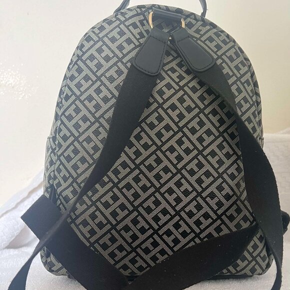 Tommy Hilfiger Monogram Back Pack - Picture 2 of 5